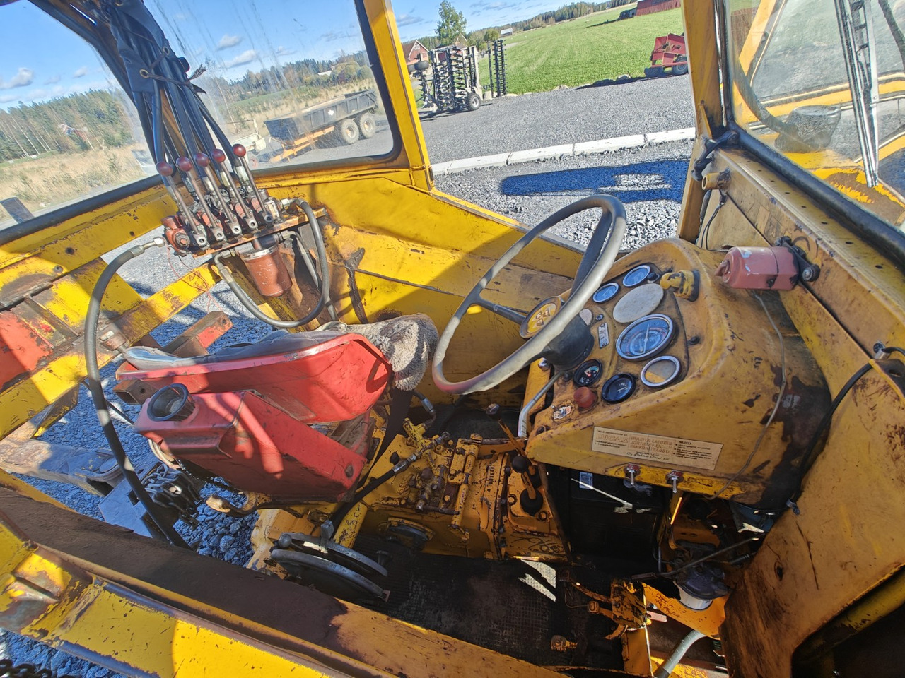 Трактор MASSEY FERGUSON 50R Kärppä - Metsätraktoripaketti: фото 18