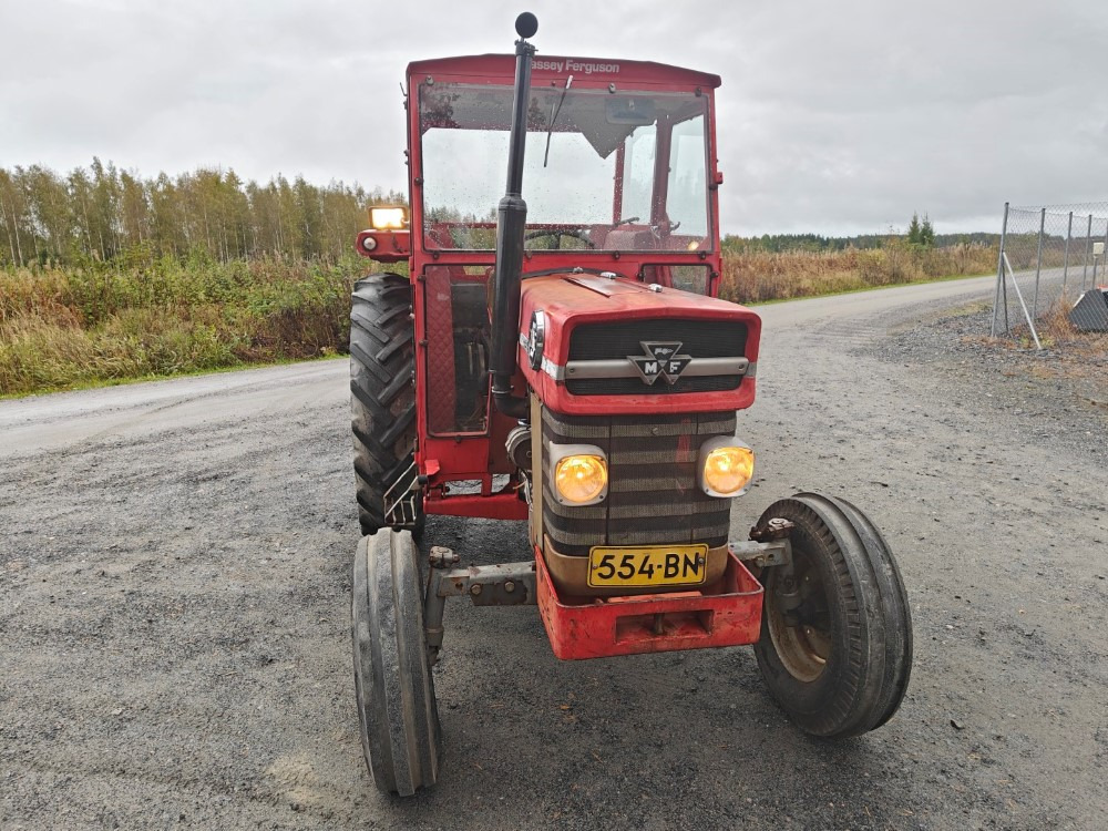 Massey Ferguson 165S Lisähydrauliikalla, katso video! - Трактор: фото 5 Massey Ferguson 165S Lisähydrauliikalla, katso video! - Трактор: фото 5