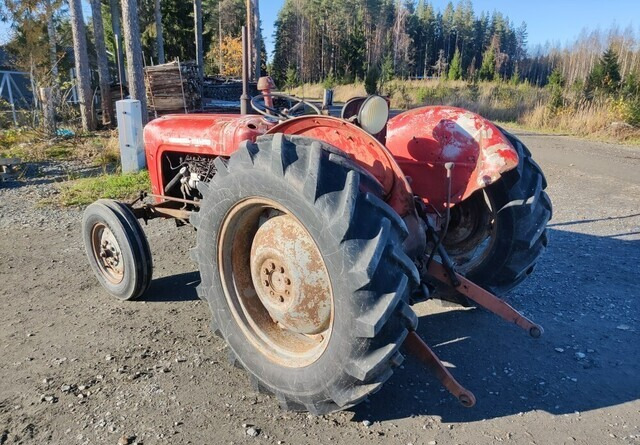 Massey Ferguson 35 - rekisterissä - KATSO VIDEO - Трактор: фото 3 Massey Ferguson 35 - rekisterissä - KATSO VIDEO - Трактор: фото 3
