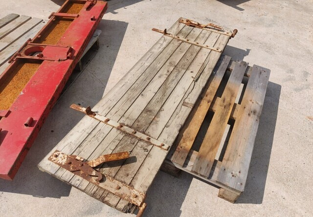 Peräkärryn laita - K 54cm - L 195cm - puinen - Кузов и экстерьер для Сельскохозяйственных прицепов-самосвалов: фото 3 Peräkärryn laita - K 54cm - L 195cm - puinen - Кузов и экстерьер для Сельскохозяйственных прицепов-самосвалов: фото 3