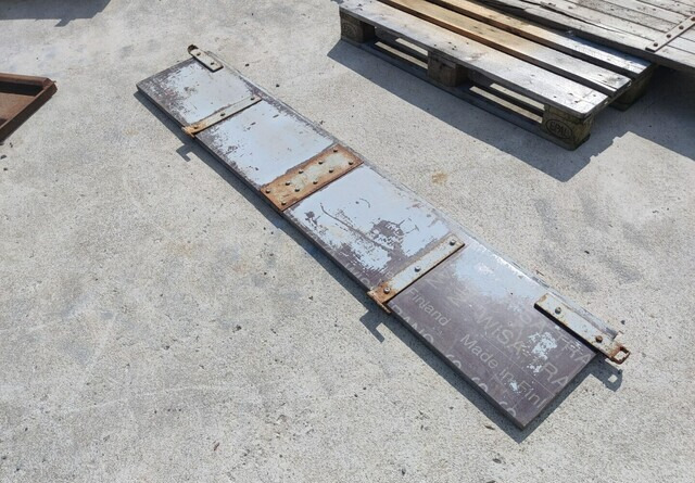 Peräkärryn vanerilaita - 35cm korkea, leveys 197cm - Кузов и экстерьер для Сельскохозяйственных прицепов-самосвалов: фото 2 Peräkärryn vanerilaita - 35cm korkea, leveys 197cm - Кузов и экстерьер для Сельскохозяйственных прицепов-самосвалов: фото 2