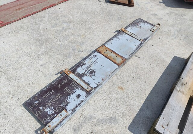 Peräkärryn vanerilaita - 35cm korkea, leveys 197cm - Кузов и экстерьер для Сельскохозяйственных прицепов-самосвалов: фото 1 Peräkärryn vanerilaita - 35cm korkea, leveys 197cm - Кузов и экстерьер для Сельскохозяйственных прицепов-самосвалов: фото 1