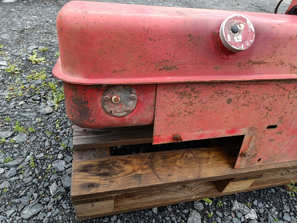 Sampo 410 polttoainetankki - Топливный бак для Зерноуборочных комбайнов: фото 5 Sampo 410 polttoainetankki - Топливный бак для Зерноуборочных комбайнов: фото 5