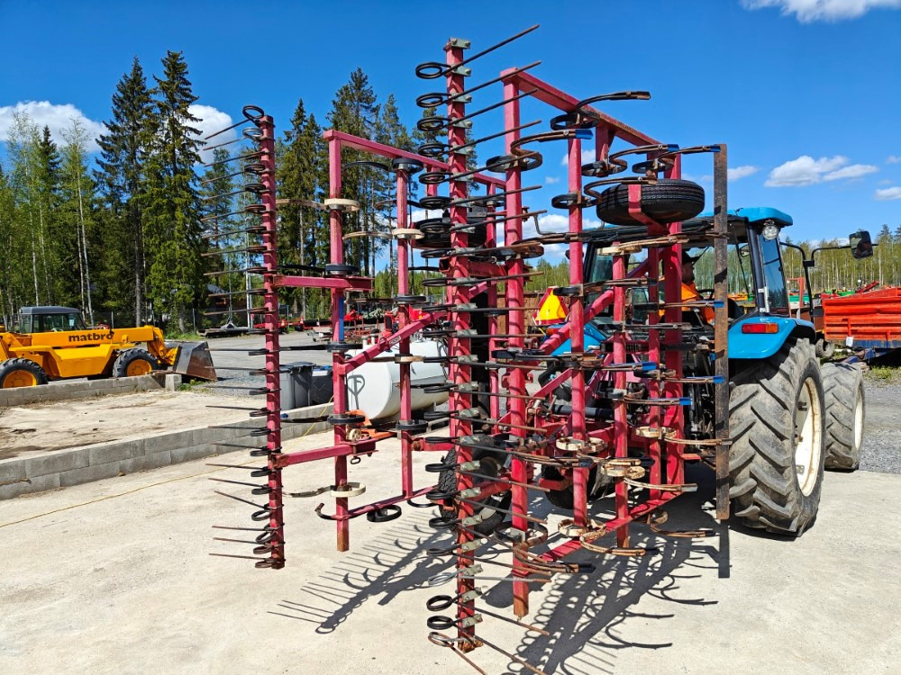 VM 450 cm, hydraulisesti taittuva, etulana ja jälkihara, katso video! - Борона пружинная: фото 3 VM 450 cm, hydraulisesti taittuva, etulana ja jälkihara, katso video! - Борона пружинная: фото 3