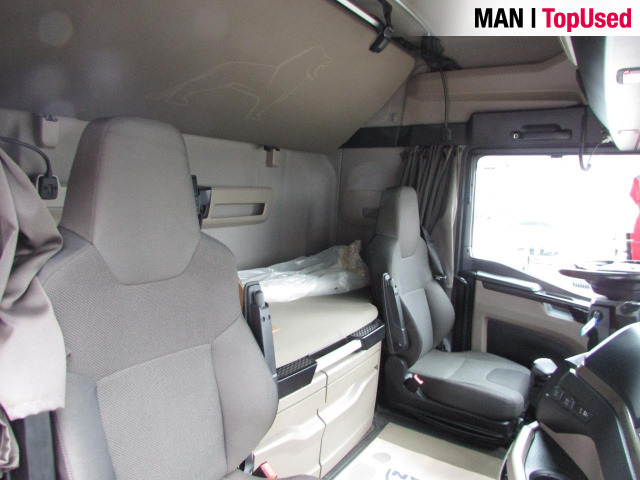 MAN TGX 18.470 4x2 LL SA Euro6 Retarder Klima ZV - Тягач: фото 4 MAN TGX 18.470 4x2 LL SA Euro6 Retarder Klima ZV - Тягач: фото 4