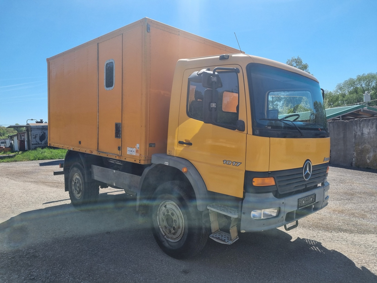 MERCEDES-BENZ ATEGO 1017 4x4 BOX + PTO - Грузовик с закрытым кузовом: фото 3 MERCEDES-BENZ ATEGO 1017 4x4 BOX + PTO - Грузовик с закрытым кузовом: фото 3