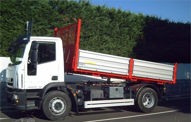 Iveco EUROCARGOeurocargo 180e28 - Самосвал: фото 2 Iveco EUROCARGOeurocargo 180e28 - Самосвал: фото 2