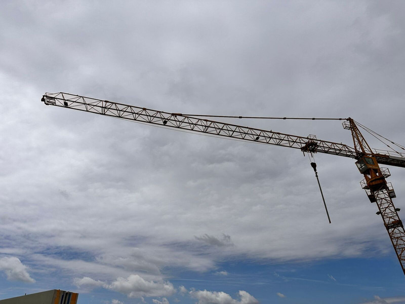 Liebherr 140EC-H10, 1993yom, 40jib, 23,5m huh - Башенный кран: фото 2 Liebherr 140EC-H10, 1993yom, 40jib, 23,5m huh - Башенный кран: фото 2