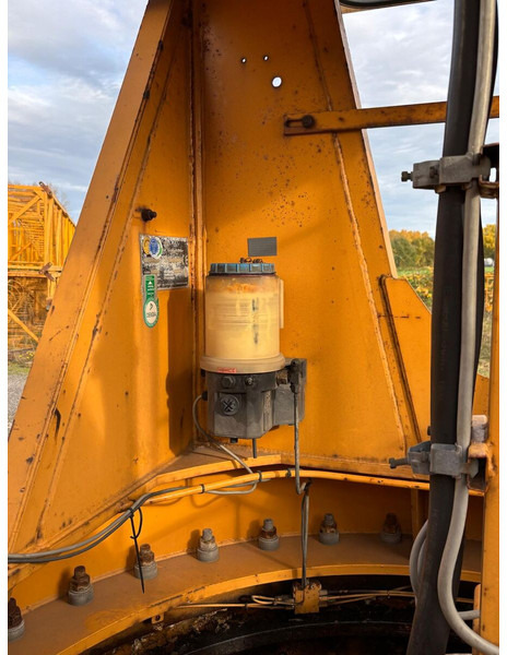 Liebherr 140EC-H6 - Башенный кран: фото 5 Liebherr 140EC-H6 - Башенный кран: фото 5