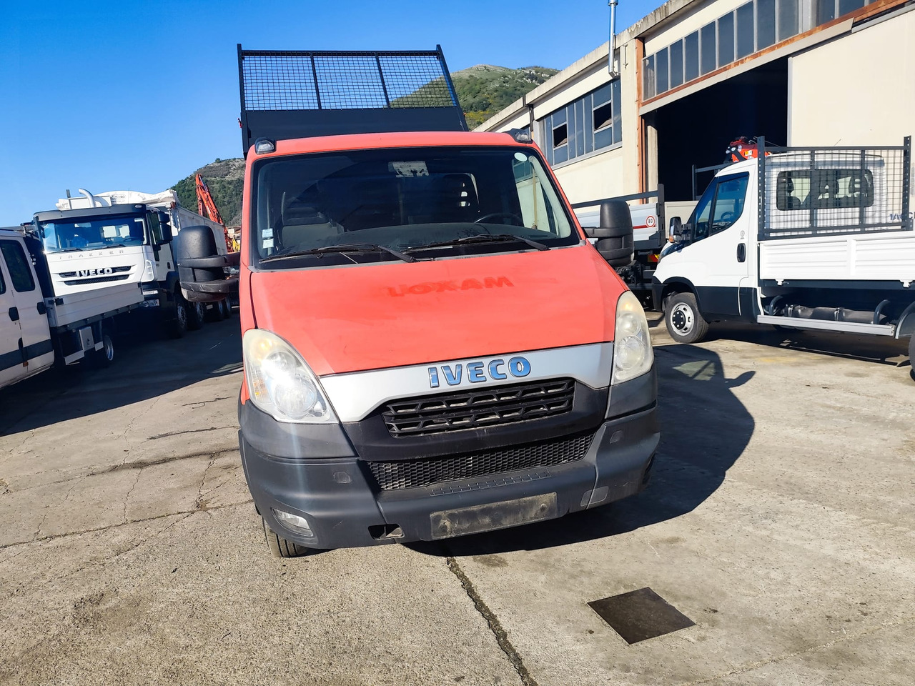 Малотоннажный самосвал IVECO DAILY 35C13: фото 7