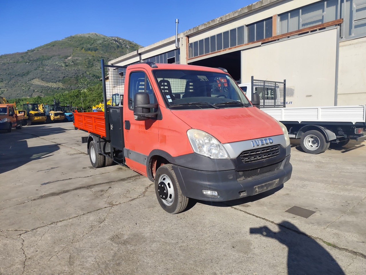 Малотоннажный самосвал IVECO DAILY 35C13: фото 21