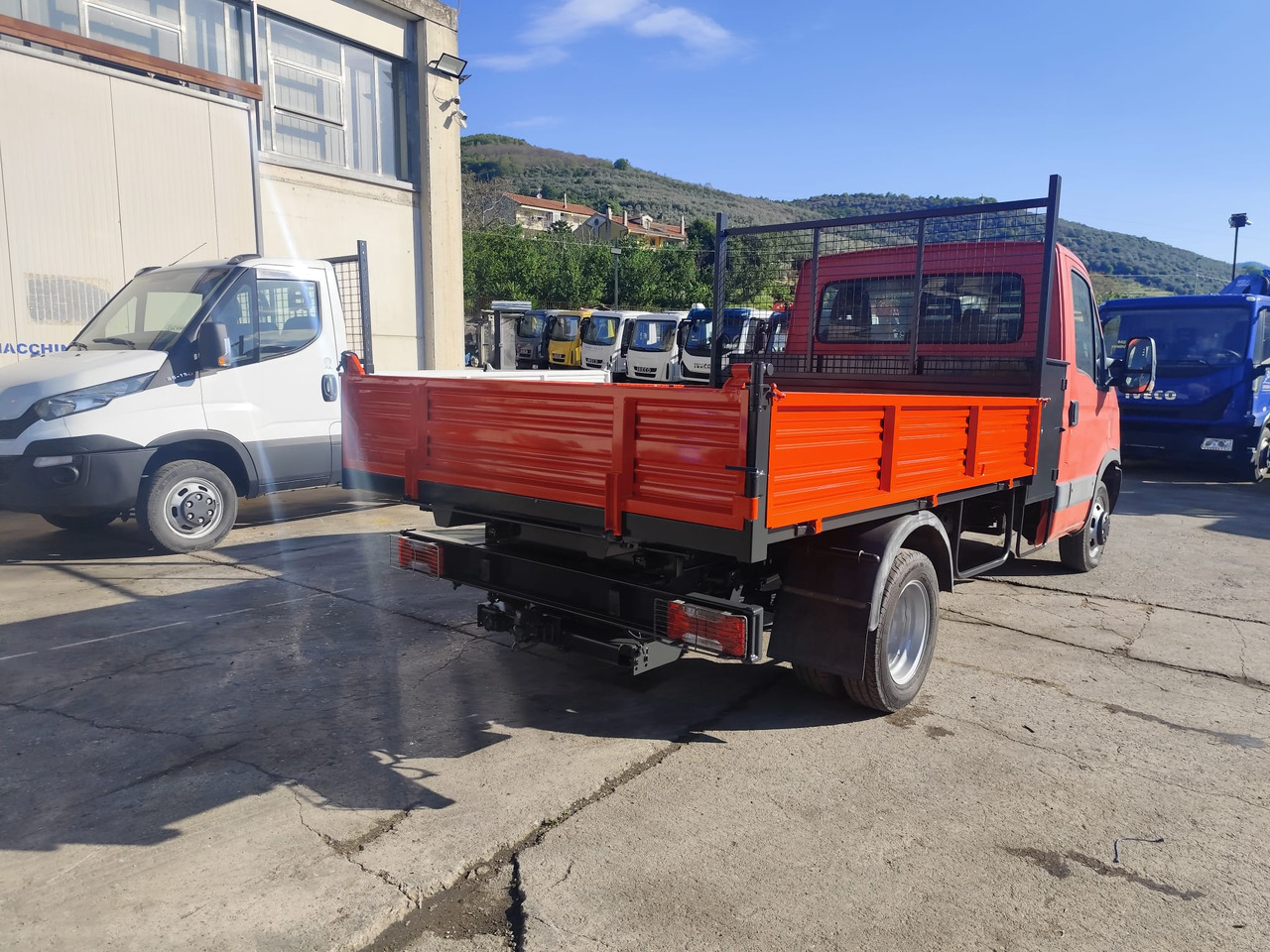 Малотоннажный самосвал IVECO DAILY 35C13: фото 16