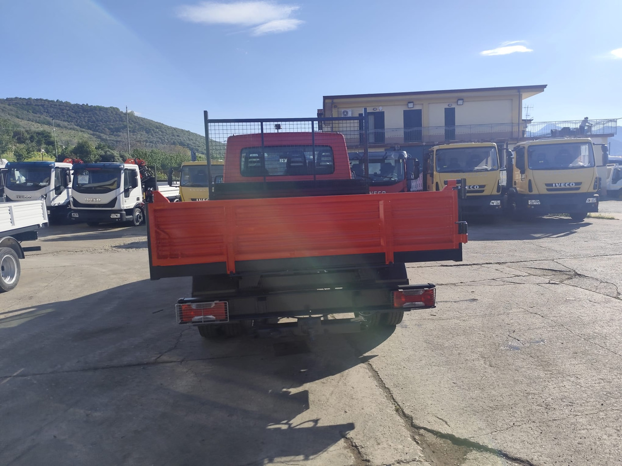 Малотоннажный самосвал IVECO DAILY 35C13: фото 14