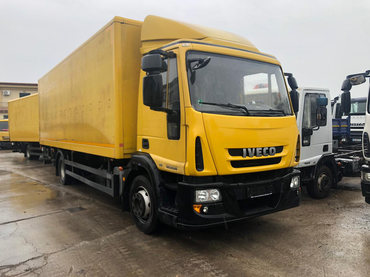 IVECO EUROCARGO 120E28P - Грузовик-шасси: фото 5 IVECO EUROCARGO 120E28P - Грузовик-шасси: фото 5