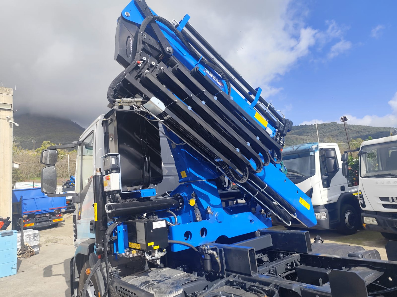 IVECO EUROCARGO 180-250 - Автоманипулятор, Автоманипулятор: фото 5 IVECO EUROCARGO 180-250 - Автоманипулятор, Автоманипулятор: фото 5