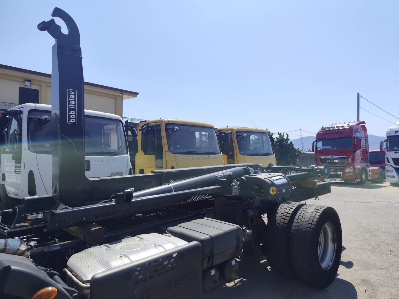 IVECO EUROCARGO 180-250 - Крюковой мультилифт, Автоманипулятор: фото 2 IVECO EUROCARGO 180-250 - Крюковой мультилифт, Автоманипулятор: фото 2