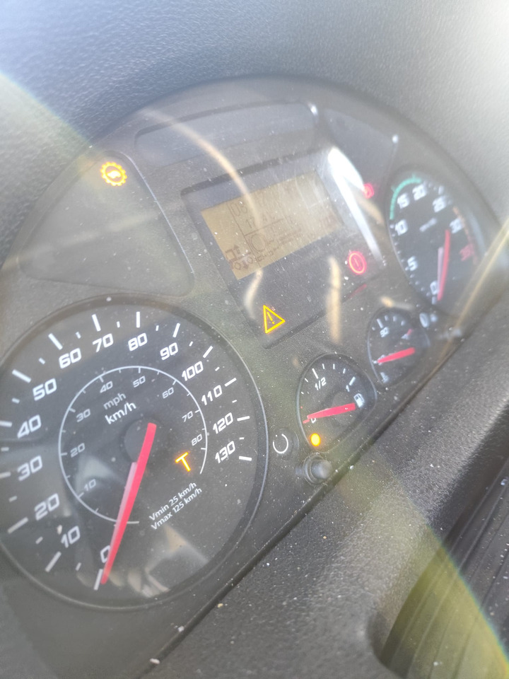 IVECO EUROCARGO 180-320 - Грузовик-шасси: фото 5 IVECO EUROCARGO 180-320 - Грузовик-шасси: фото 5