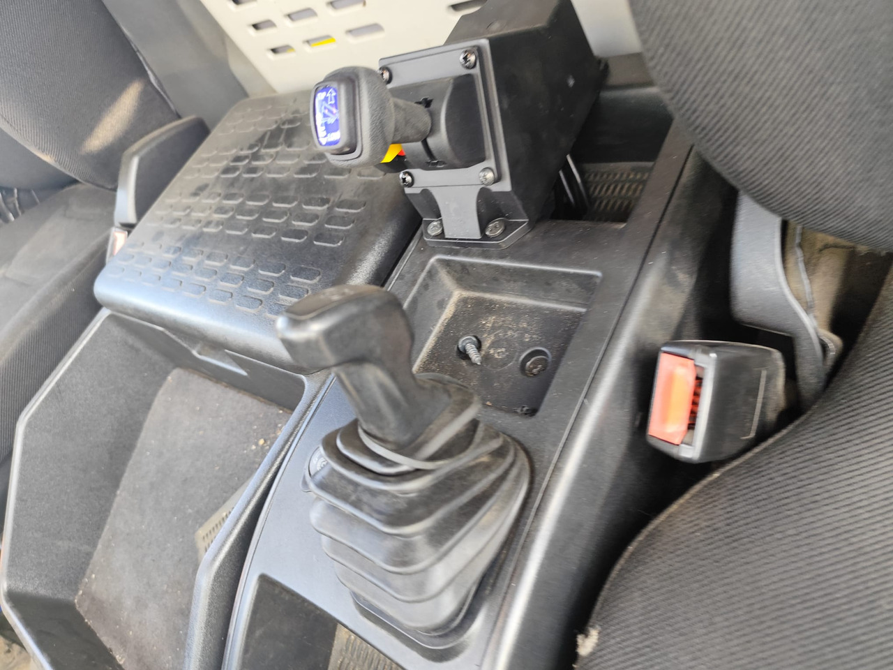 IVECO EUROCARGO 75-160 - Автоманипулятор: фото 5 IVECO EUROCARGO 75-160 - Автоманипулятор: фото 5