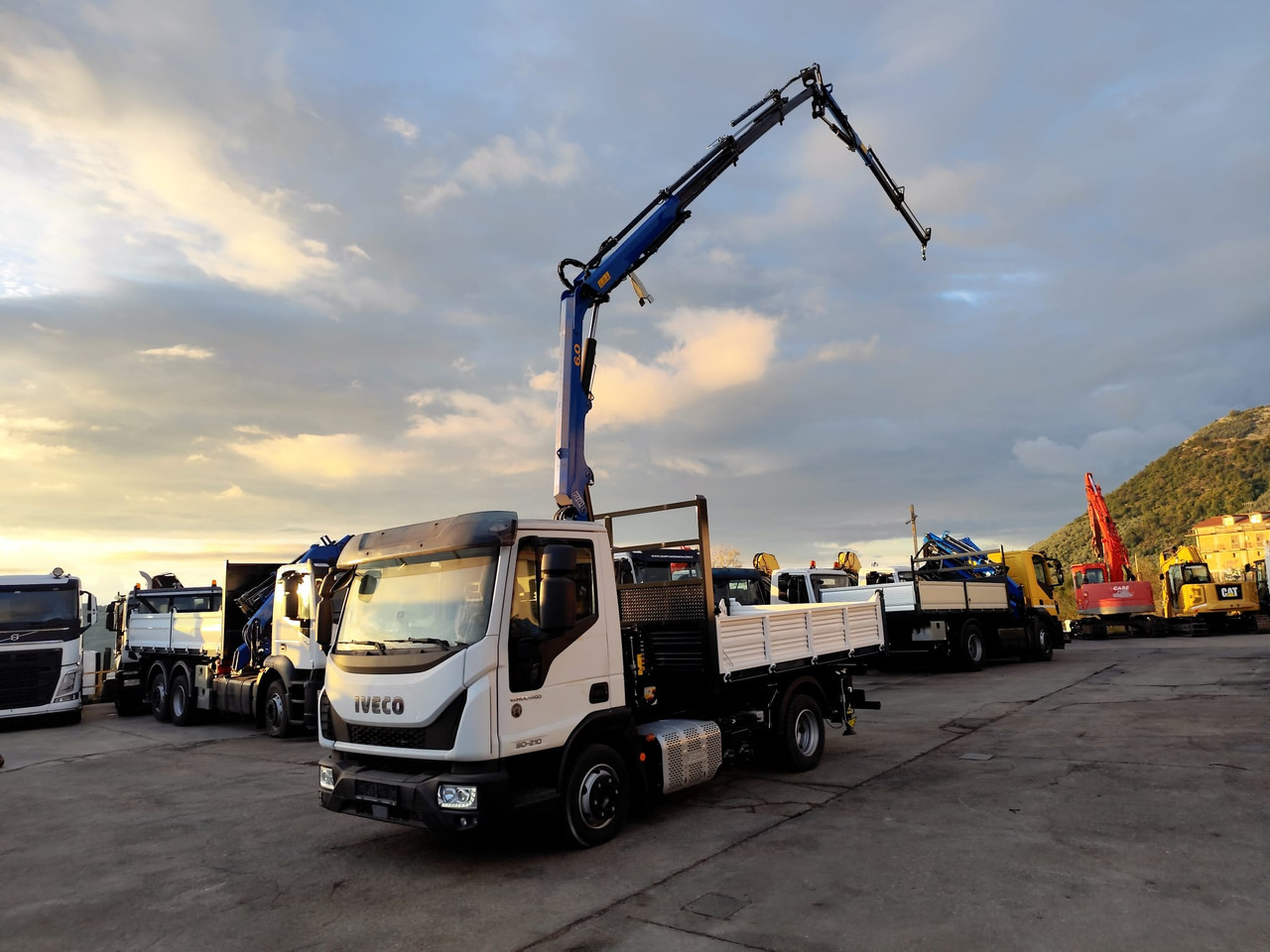 Автоманипулятор, Самосвал IVECO EUROCARGO 80-210: фото 36 Автоманипулятор, Самосвал IVECO EUROCARGO 80-210: фото 36