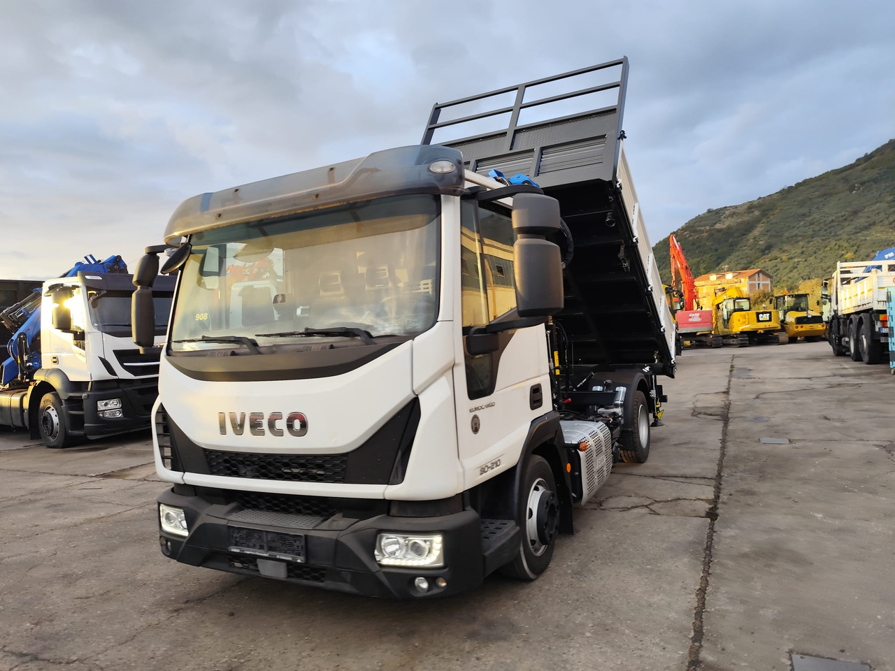 Автоманипулятор, Самосвал IVECO EUROCARGO 80-210: фото 18 Автоманипулятор, Самосвал IVECO EUROCARGO 80-210: фото 18