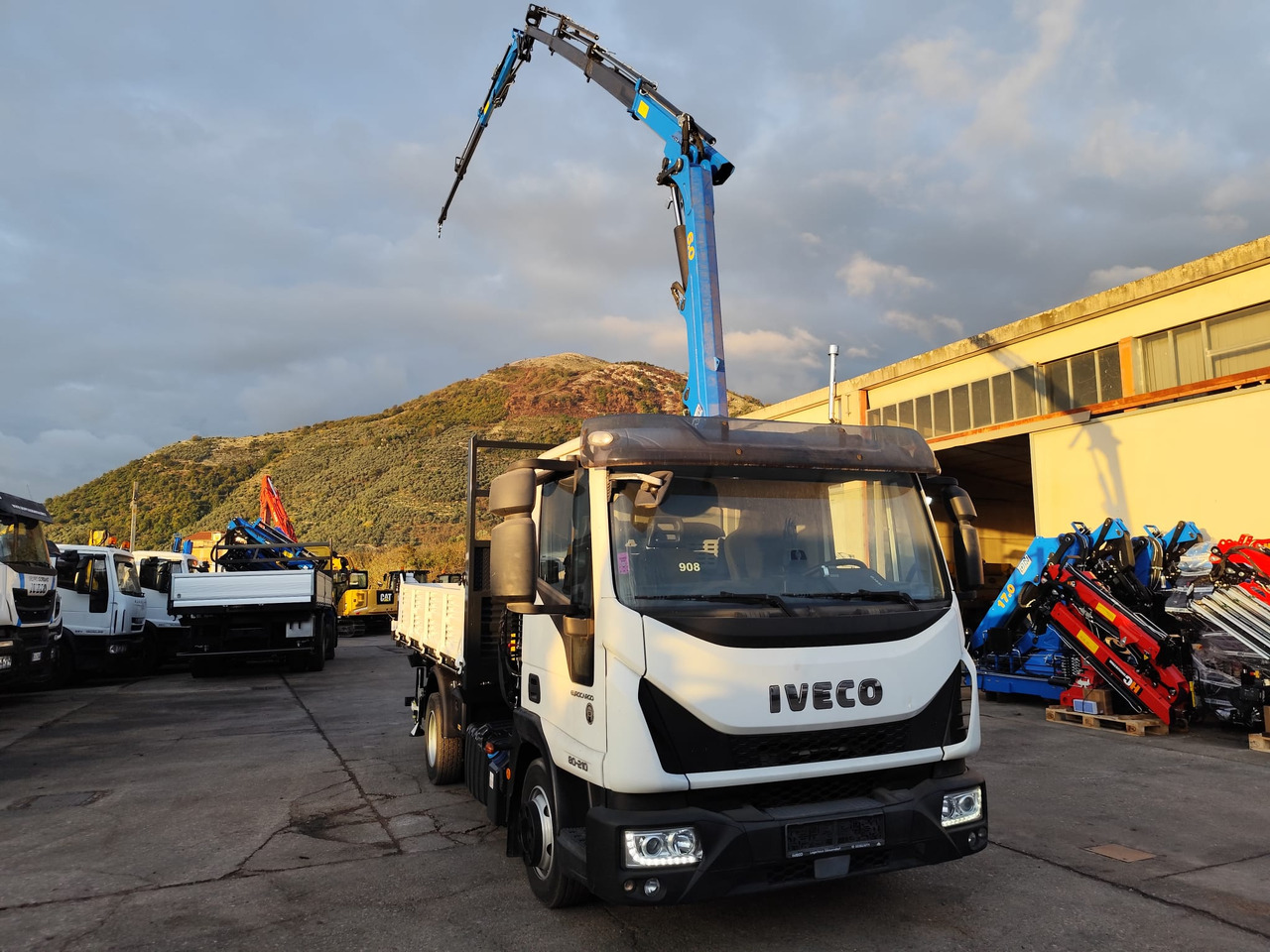 Автоманипулятор, Самосвал IVECO EUROCARGO 80-210: фото 34 Автоманипулятор, Самосвал IVECO EUROCARGO 80-210: фото 34