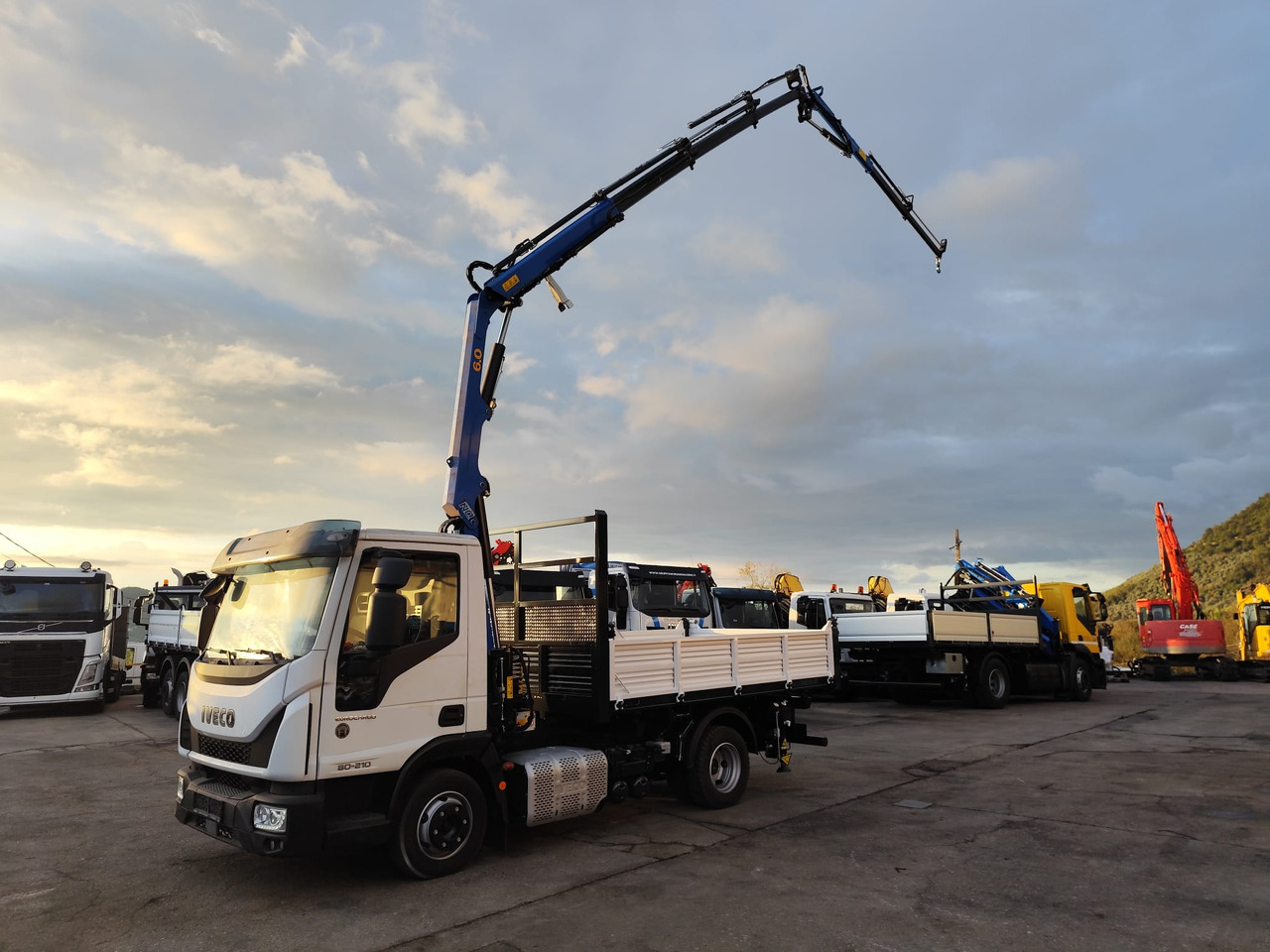 Автоманипулятор, Самосвал IVECO EUROCARGO 80-210: фото 28 Автоманипулятор, Самосвал IVECO EUROCARGO 80-210: фото 28