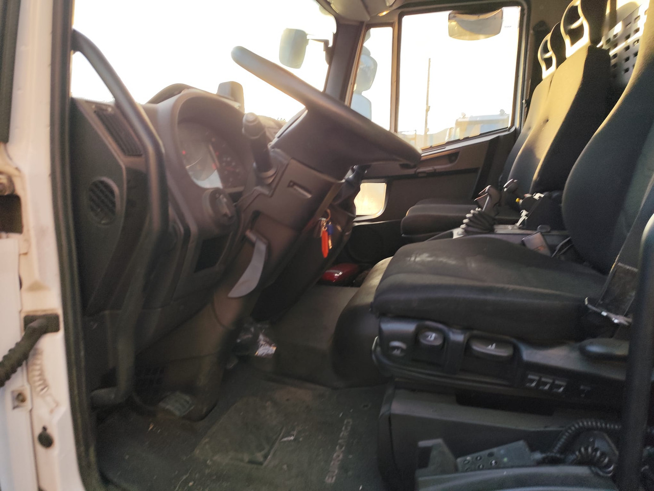 Автоманипулятор, Самосвал IVECO EUROCARGO 80-210: фото 22 Автоманипулятор, Самосвал IVECO EUROCARGO 80-210: фото 22