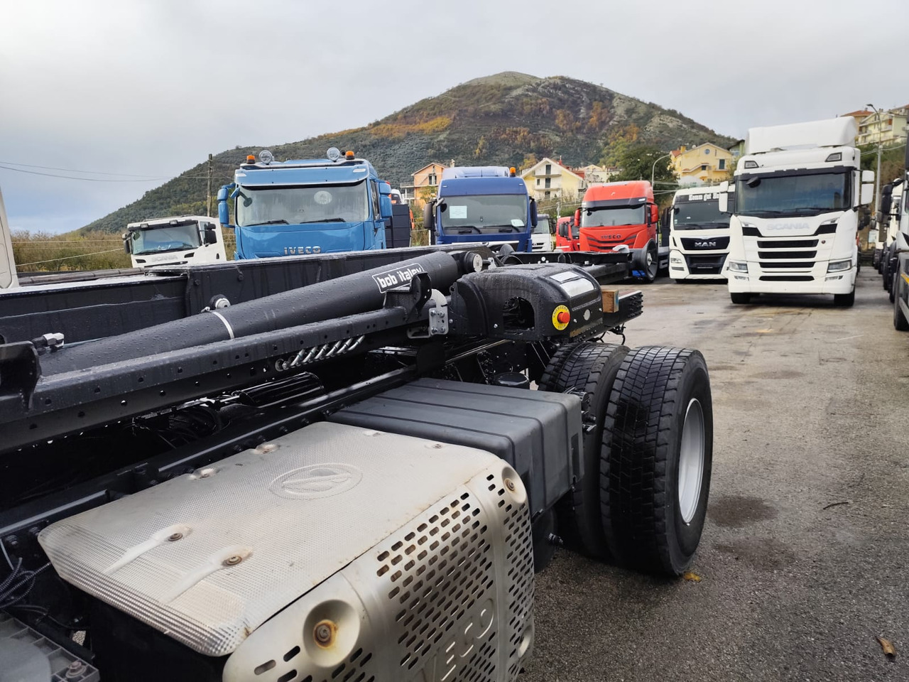 IVECO STRALIS 190S31 - Крюковой мультилифт: фото 2 IVECO STRALIS 190S31 - Крюковой мультилифт: фото 2