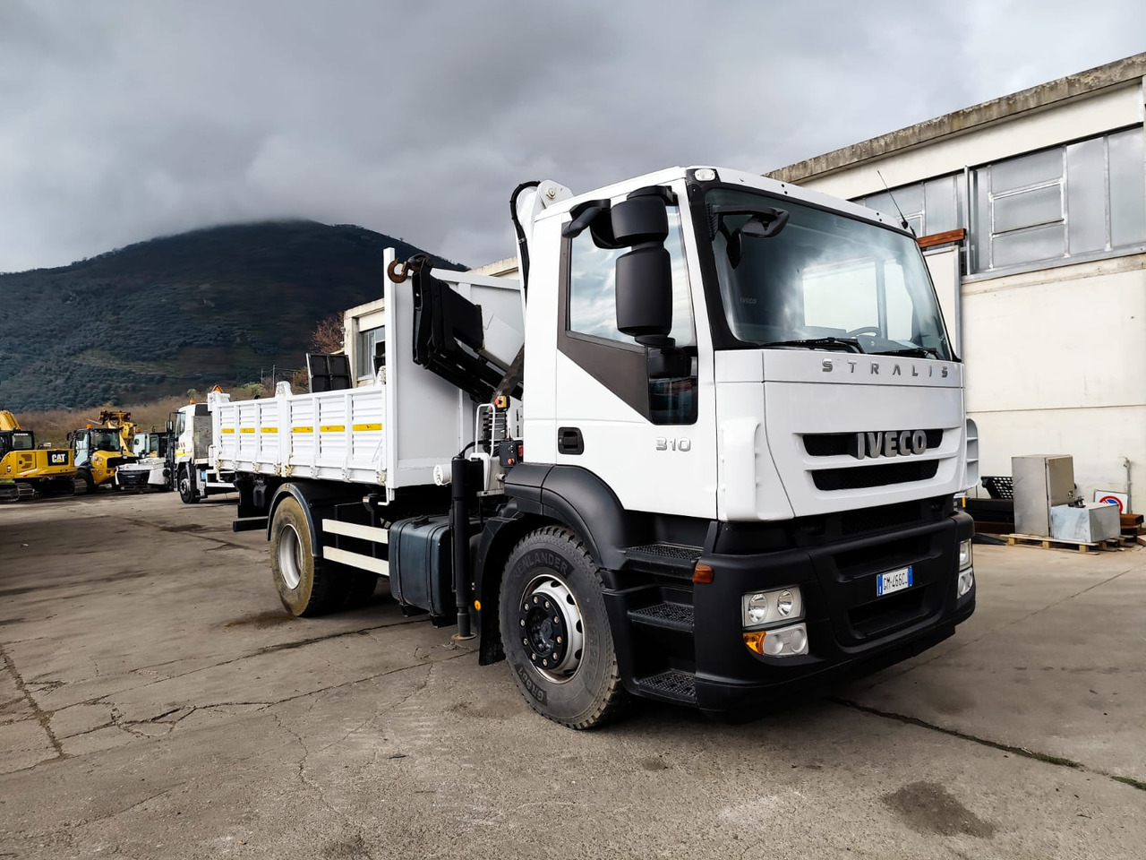 Автоманипулятор, Самосвал IVECO STRALIS AD 190S31P: фото 22 Автоманипулятор, Самосвал IVECO STRALIS AD 190S31P: фото 22