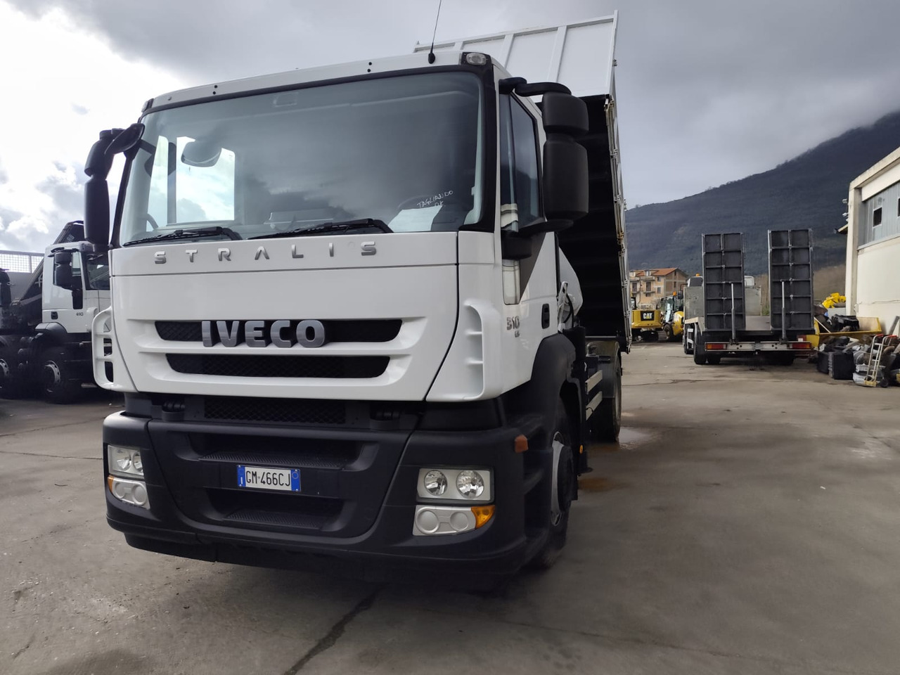 Автоманипулятор, Самосвал IVECO STRALIS AD 190S31P: фото 12 Автоманипулятор, Самосвал IVECO STRALIS AD 190S31P: фото 12