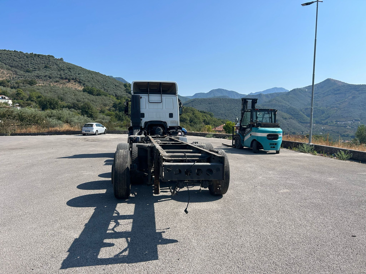 IVECO STRALIS AD 260S31 XP - Грузовик-шасси: фото 3 IVECO STRALIS AD 260S31 XP - Грузовик-шасси: фото 3