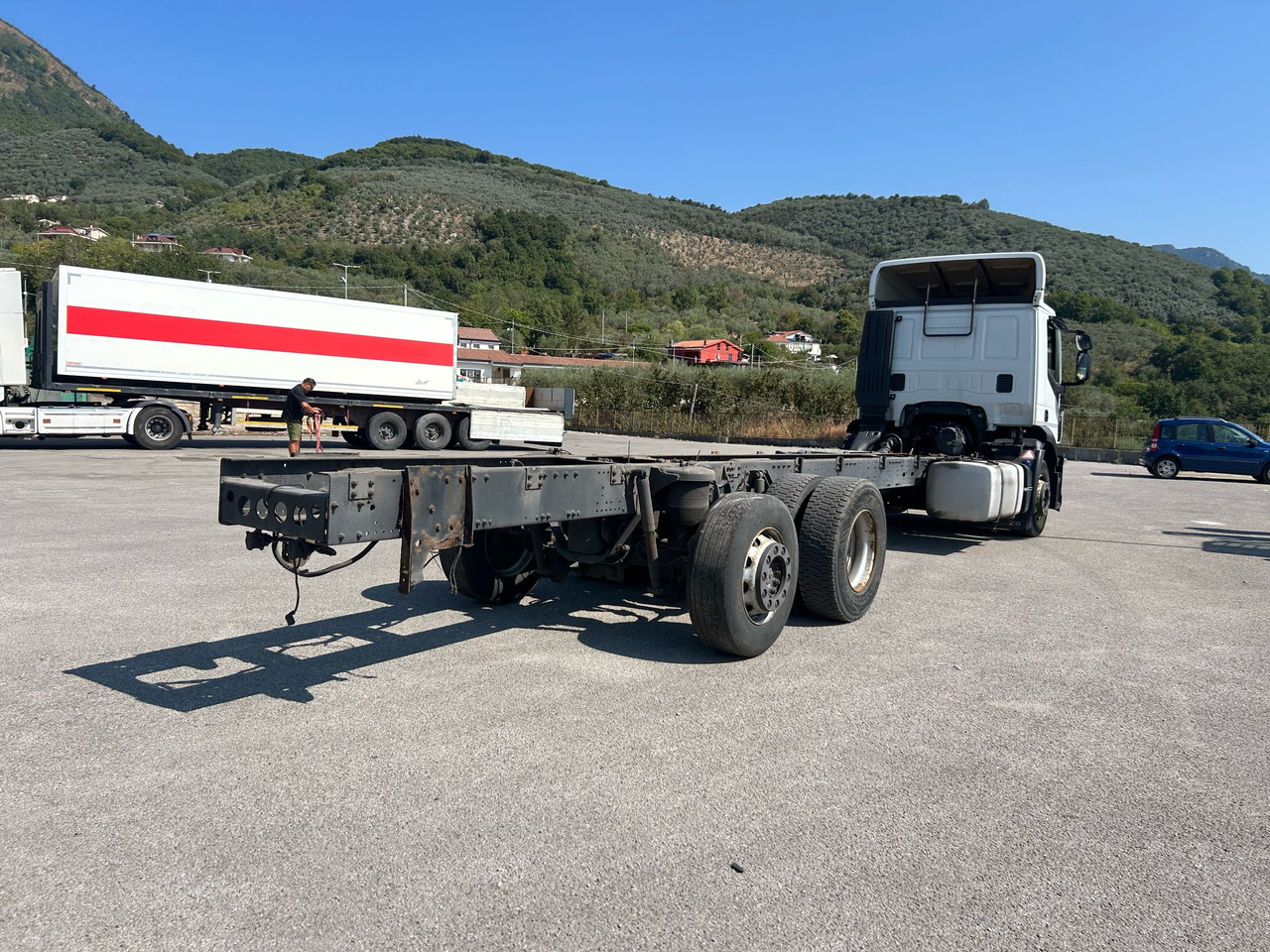 IVECO STRALIS AD 260S31 XP - Грузовик-шасси: фото 2 IVECO STRALIS AD 260S31 XP - Грузовик-шасси: фото 2