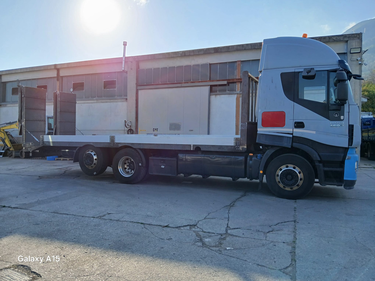 IVECO STRALIS AS 260S46 - Грузовик бортовой/ Платформа: фото 3 IVECO STRALIS AS 260S46 - Грузовик бортовой/ Платформа: фото 3