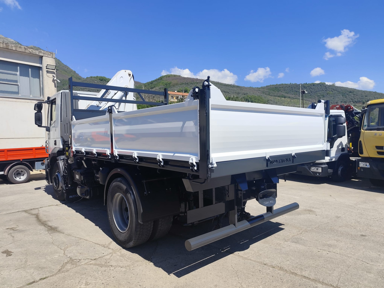 Автоманипулятор, Самосвал IVECO STRALIS CUBE 190S33: фото 33