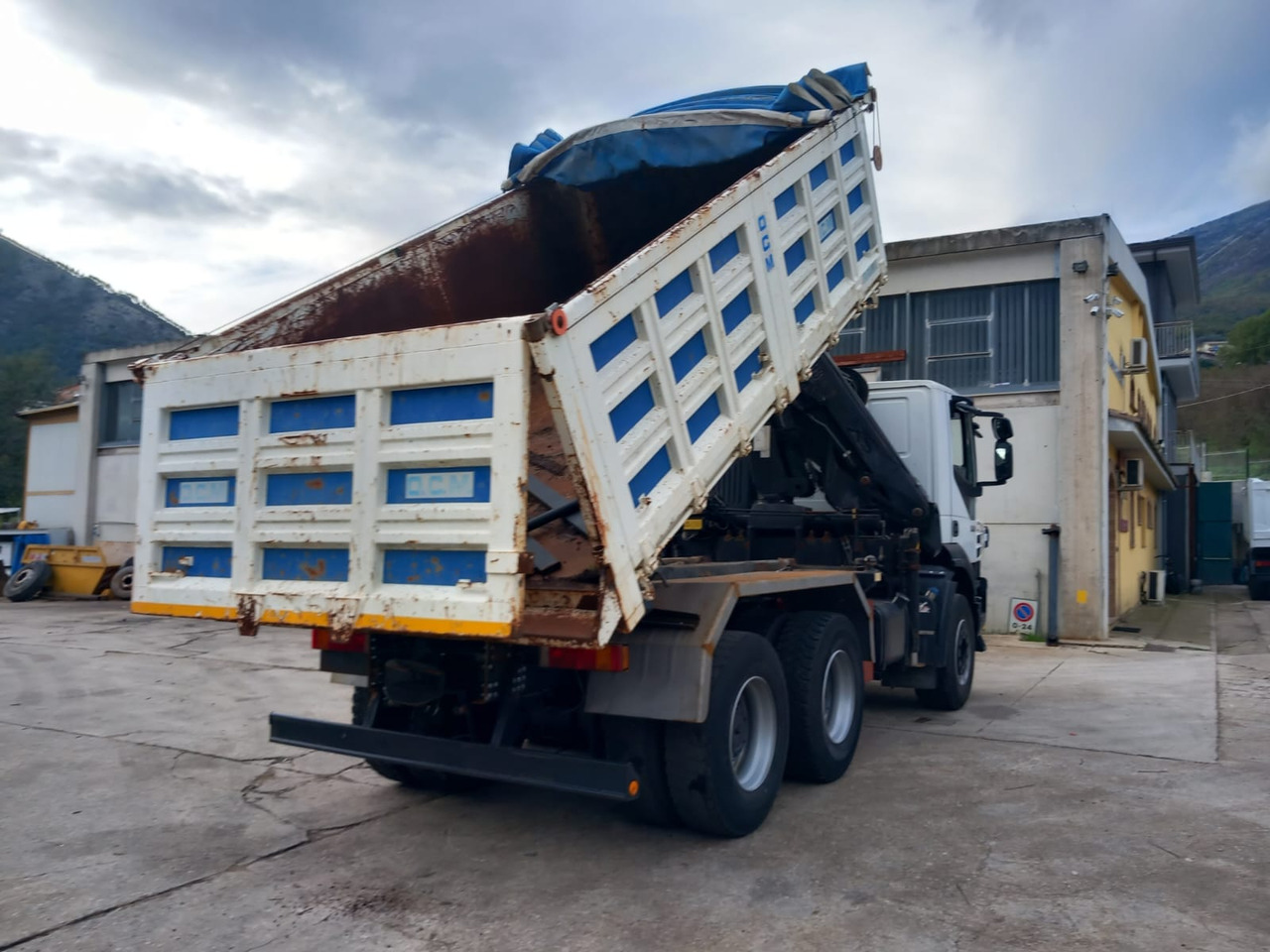 Автоманипулятор IVECO TRAKKER 260T36: фото 39