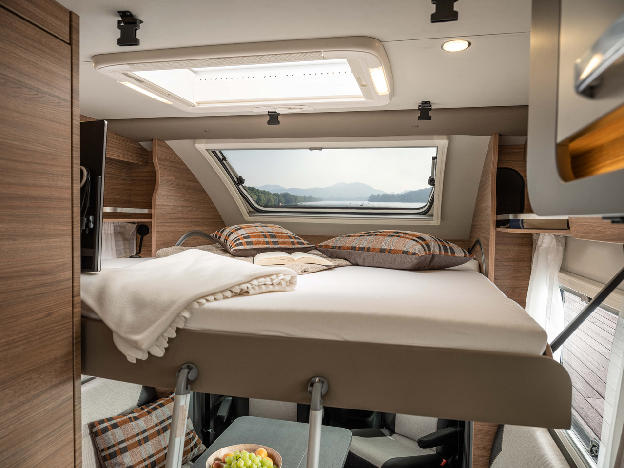 Полуинтегрированный автодом WEINSBERG X-Cursion Van 500 MQ [Edition Pepper]: фото 10