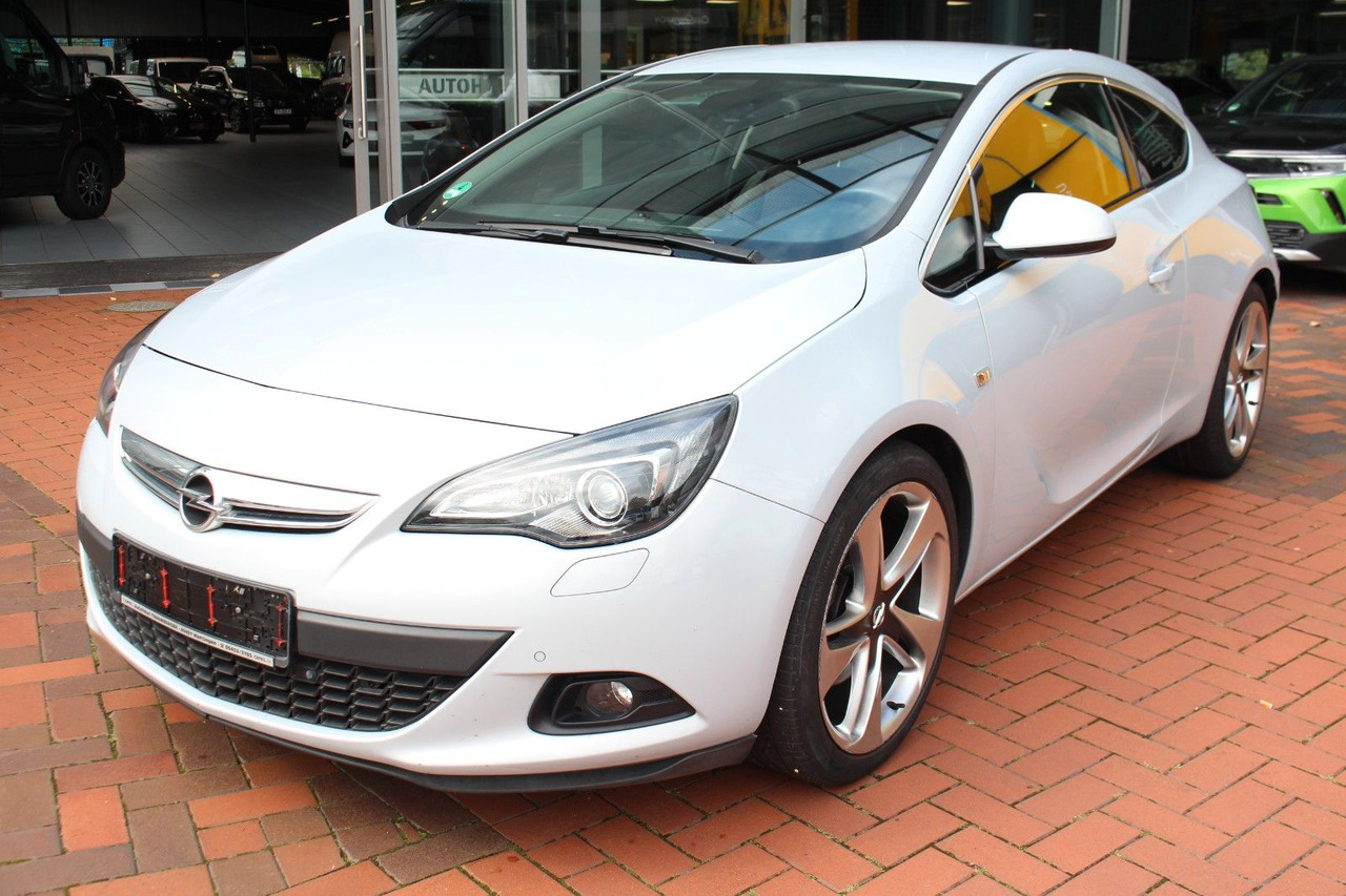 Opel Astra J GTC Innovation - Легковой автомобиль: фото 1 Opel Astra J GTC Innovation - Легковой автомобиль: фото 1