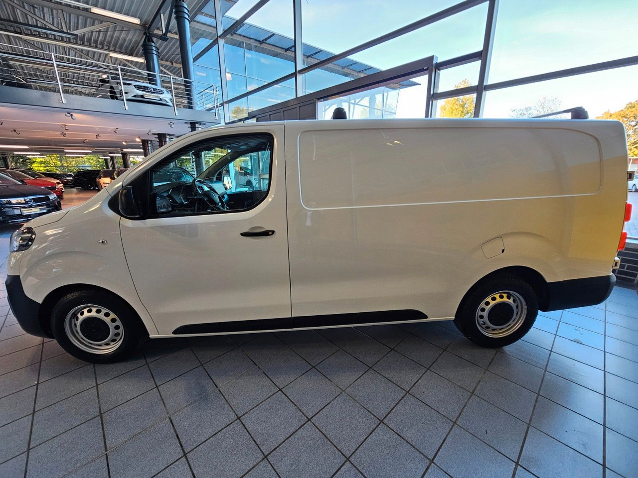 Opel Vivaro Kasten Edition L Sortimo 180°Kamera DAB - Легковой фургон: фото 4 Opel Vivaro Kasten Edition L Sortimo 180°Kamera DAB - Легковой фургон: фото 4