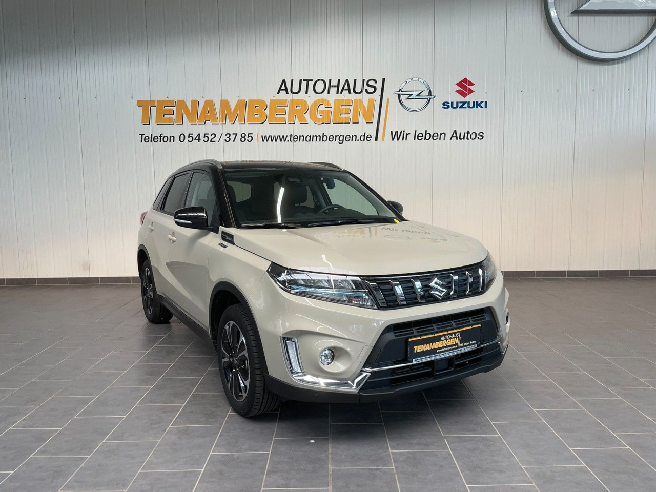 Suzuki Vitara 1.5 Mild-Hybrid Comfort+ 4x2 LED DAB+ ACC - Внедорожник: фото 1 Suzuki Vitara 1.5 Mild-Hybrid Comfort+ 4x2 LED DAB+ ACC - Внедорожник: фото 1
