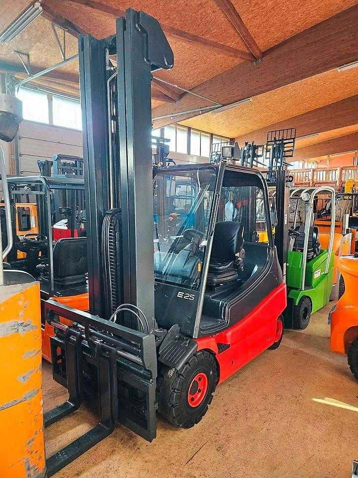 Linde E25 - Электропогрузчик: фото 3 Linde E25 - Электропогрузчик: фото 3