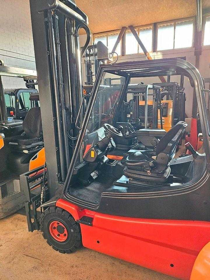 Linde E25 - Электропогрузчик: фото 2 Linde E25 - Электропогрузчик: фото 2