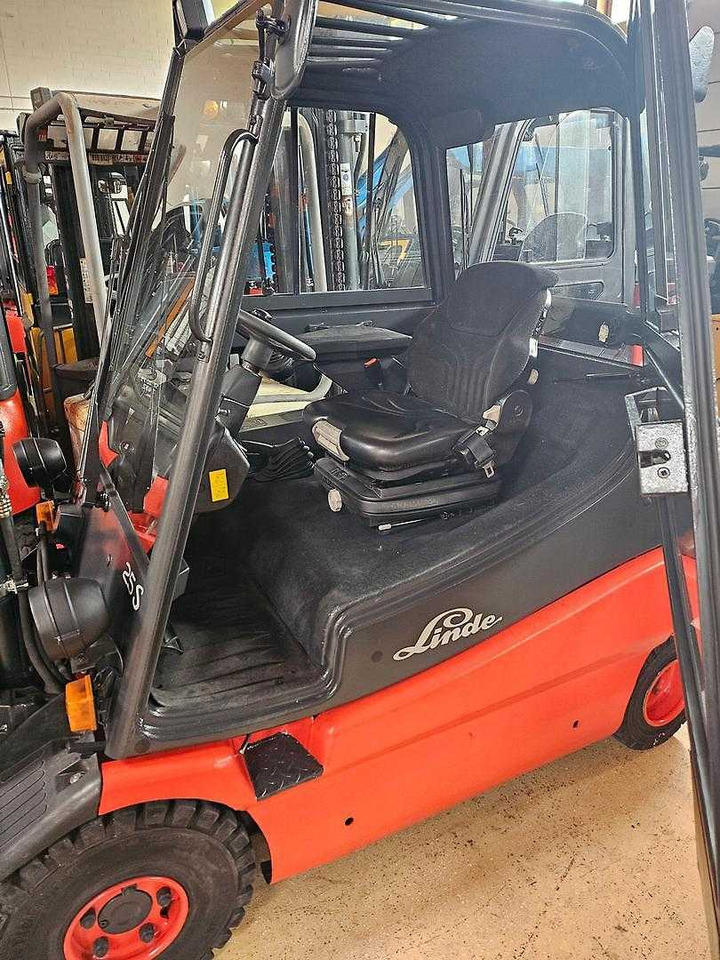 Linde E25S-03 - Электропогрузчик: фото 5 Linde E25S-03 - Электропогрузчик: фото 5