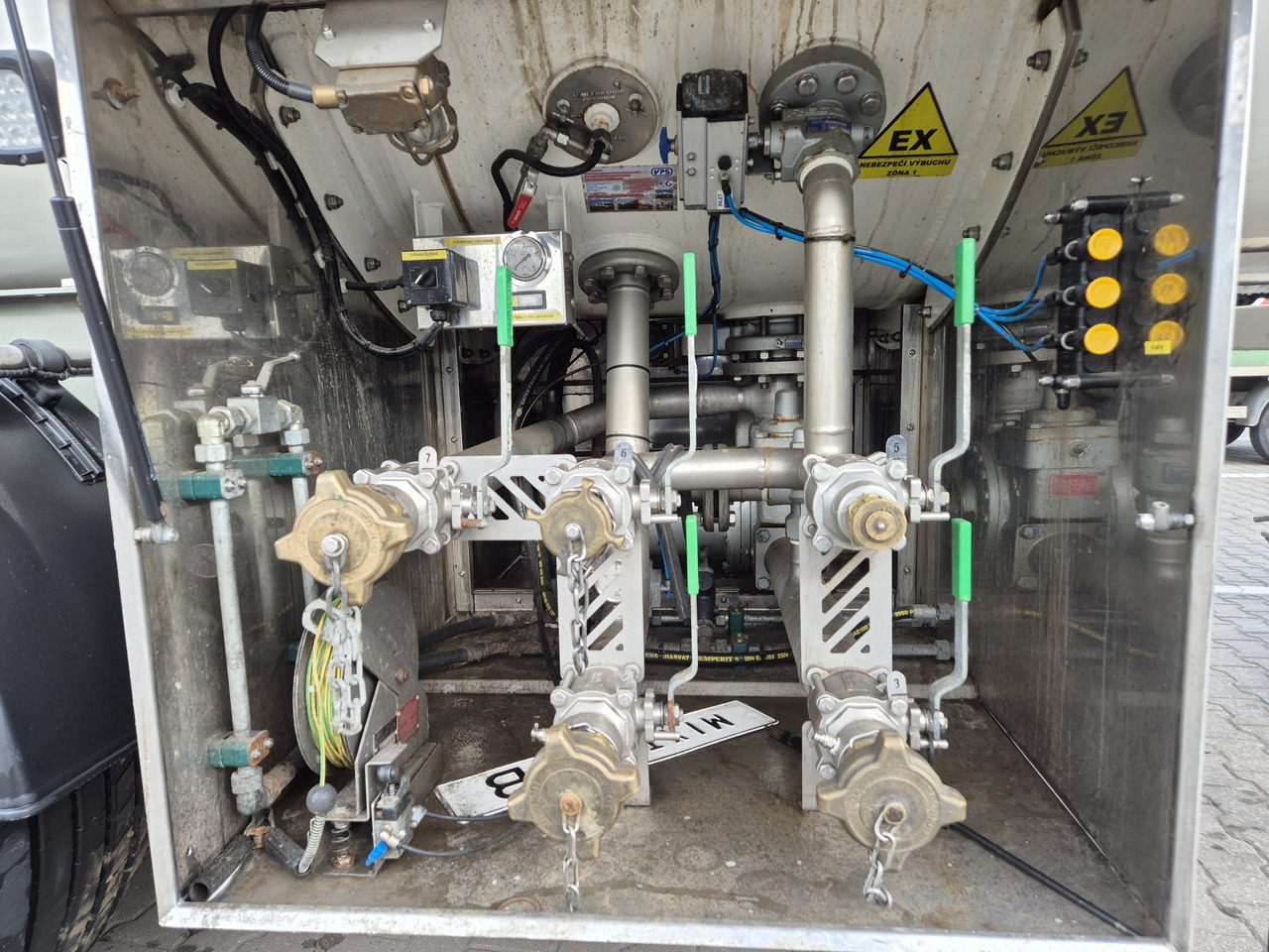 VPS CN50 LPG/ GPL/ PROPANE/ pump 4" - Полуприцеп-цистерна: фото 3 VPS CN50 LPG/ GPL/ PROPANE/ pump 4" - Полуприцеп-цистерна: фото 3