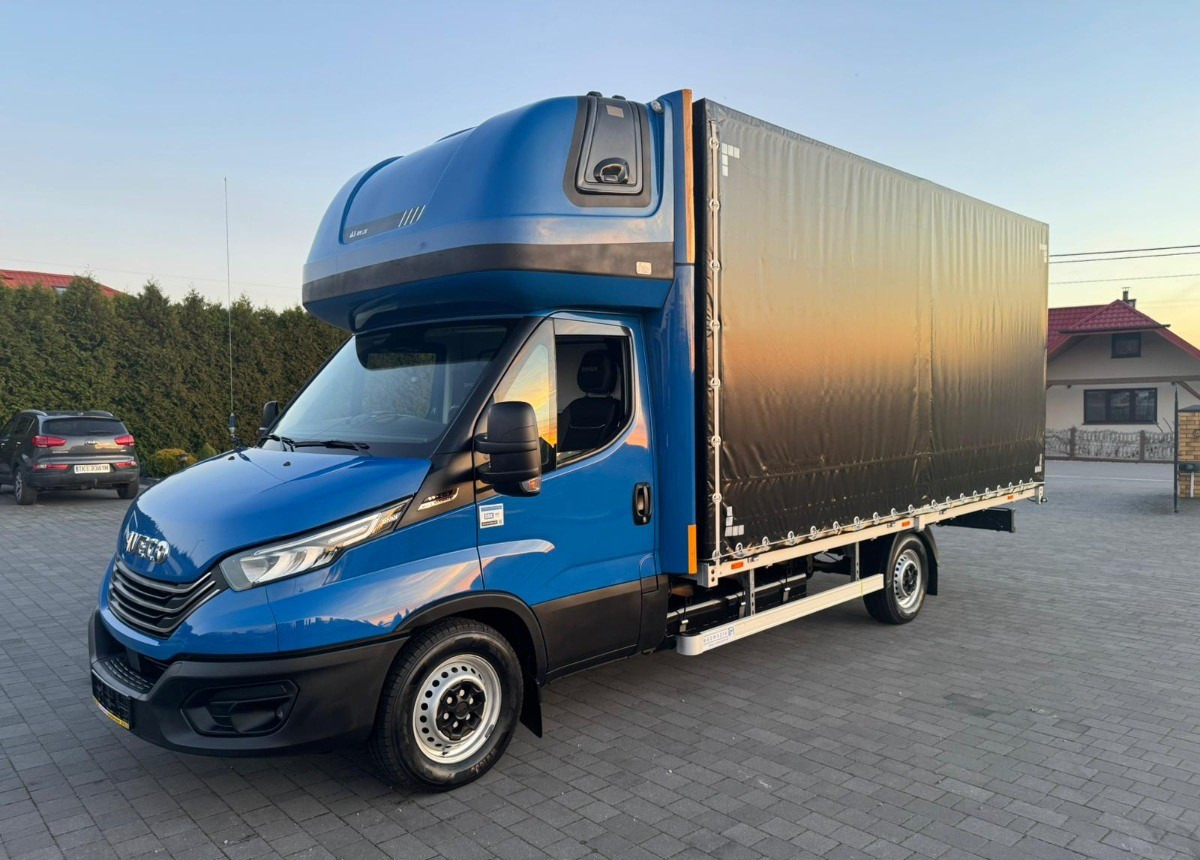 Iveco 35S18 3.0 Hi-Matic Salon Polska 30 180ps - Тентованный фургон: фото 3 Iveco 35S18 3.0 Hi-Matic Salon Polska 30 180ps - Тентованный фургон: фото 3