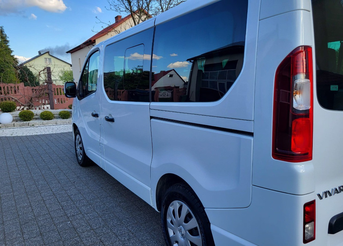 Пассажирский фургон Opel Vivaro bogato doposażone serwisowane Zarejstrowane: фото 9