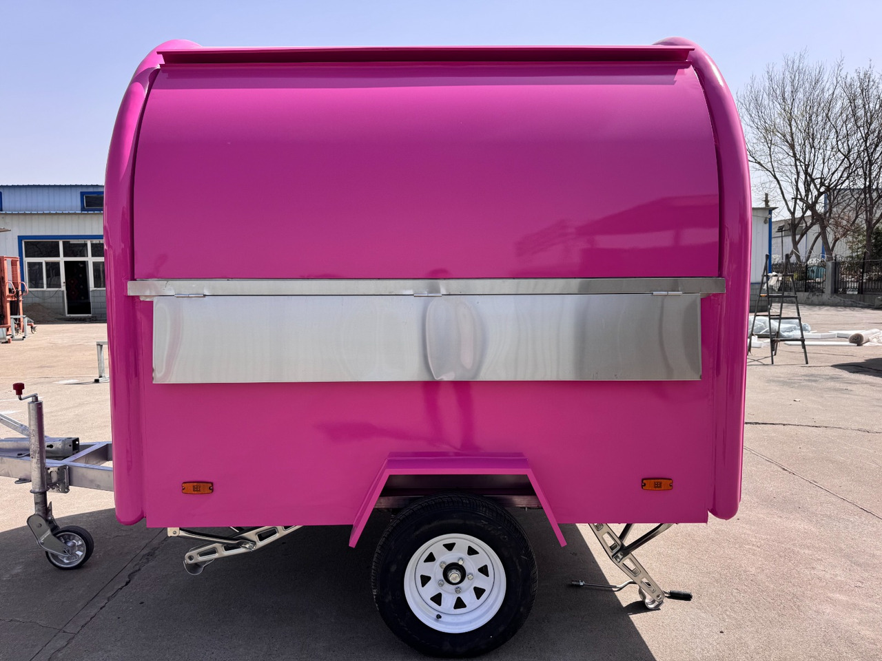 Deli Star Trailers EasyGo 230 Light - EU standards - Торговый прицеп: фото 5 Deli Star Trailers EasyGo 230 Light - EU standards - Торговый прицеп: фото 5