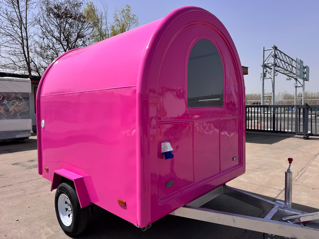 Deli Star Trailers EasyGo 230 Light - EU standards - Торговый прицеп: фото 3 Deli Star Trailers EasyGo 230 Light - EU standards - Торговый прицеп: фото 3