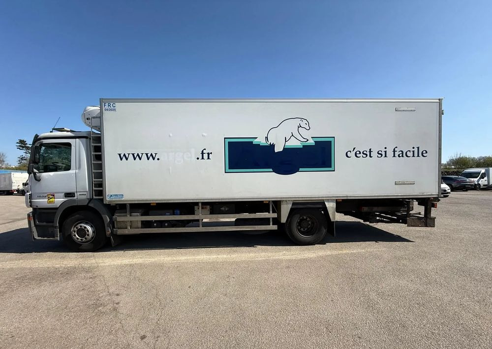Mercedes-Benz ACTROS 1832 4X2 CHŁODNIA TERMOKING T1200-R Winda - Рефрижератор: фото 5 Mercedes-Benz ACTROS 1832 4X2 CHŁODNIA TERMOKING T1200-R Winda - Рефрижератор: фото 5