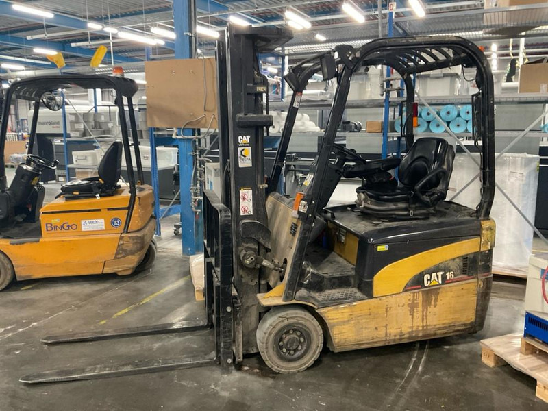 Вилочный погрузчик Caterpillar EP16NT: фото 1