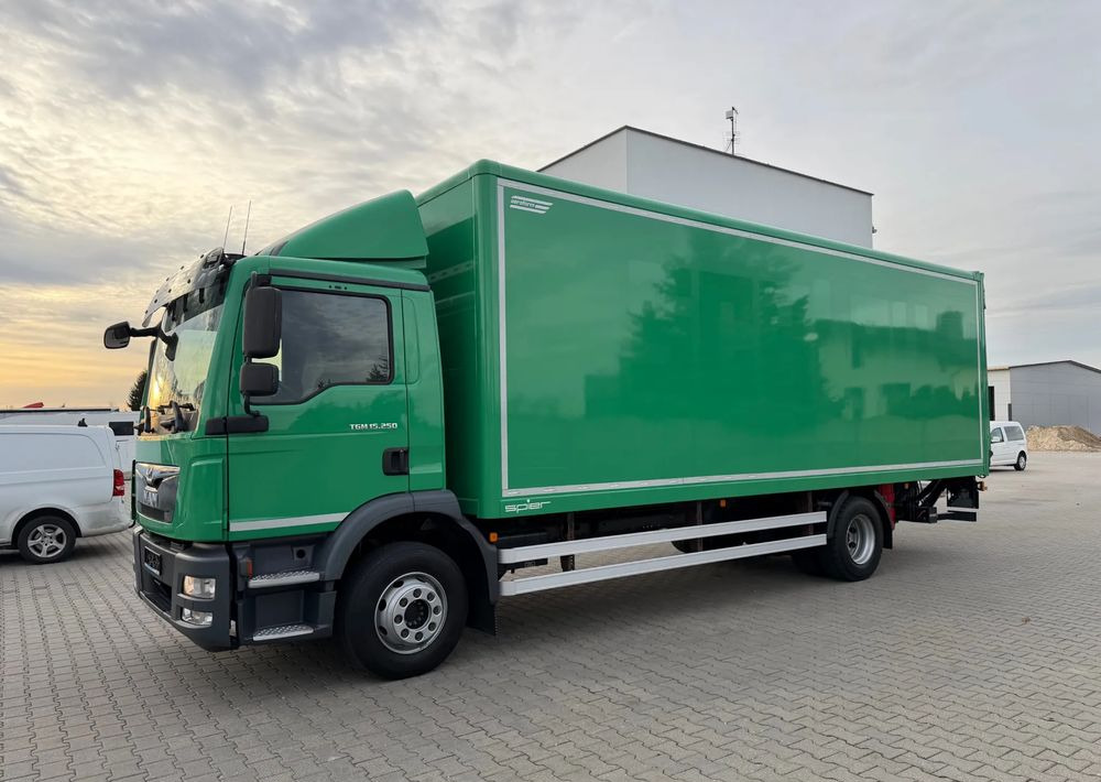 MAN TGM 15.250 - Грузовик с закрытым кузовом: фото 3 MAN TGM 15.250 - Грузовик с закрытым кузовом: фото 3
